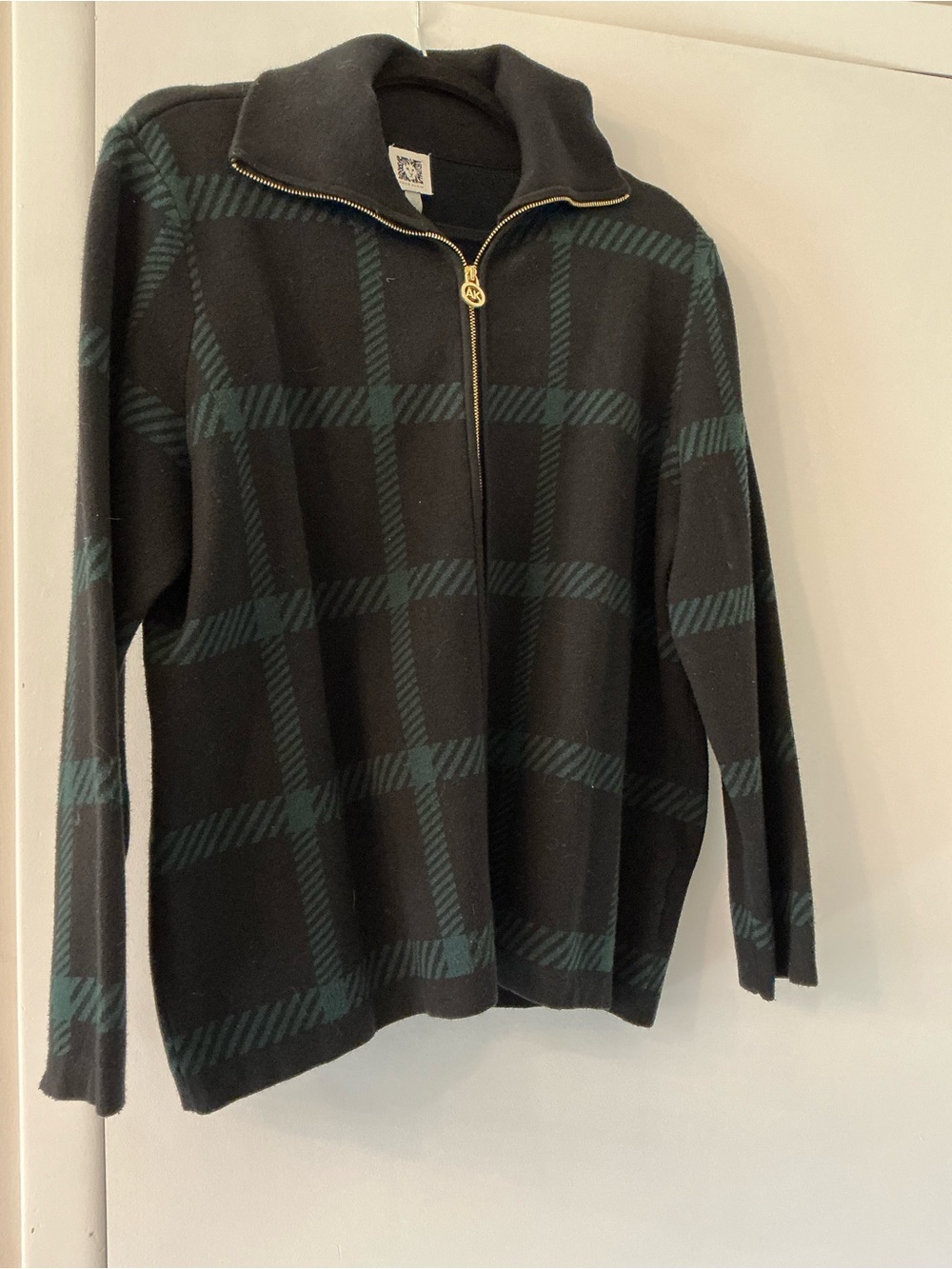 Anne Klein Black & Dark Green Plaid Zip-Front Cardigan